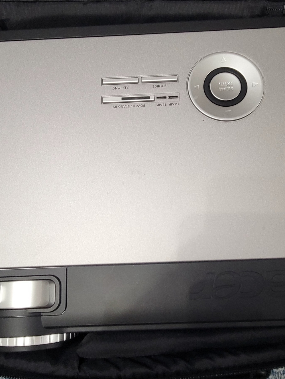 Acer Projector Quick Start Guide and Software Disc. - Picture 6 of 8
